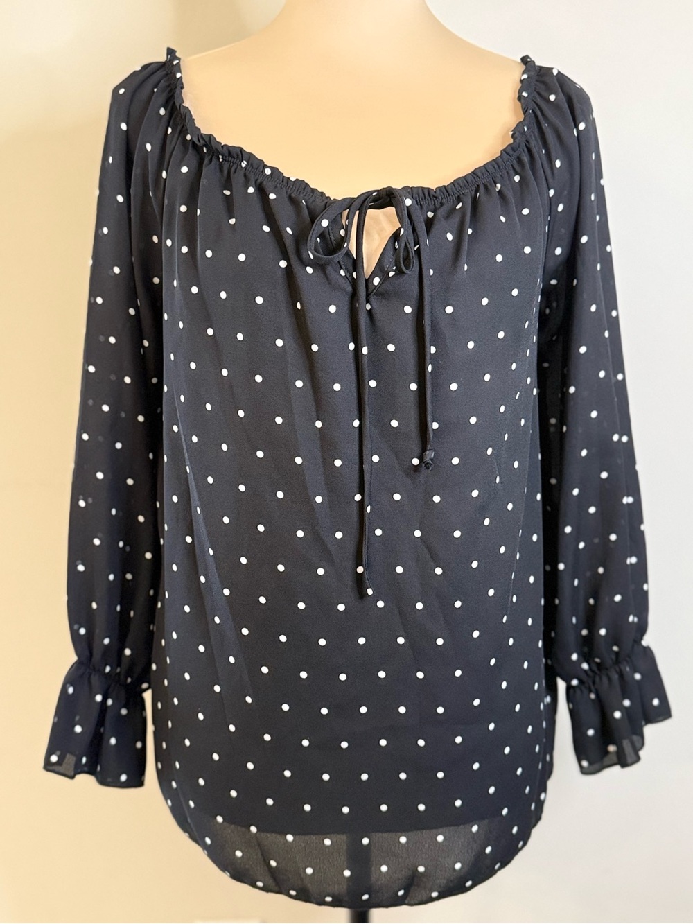 White Birch black white polka dot on/off shoulder top SZ SM